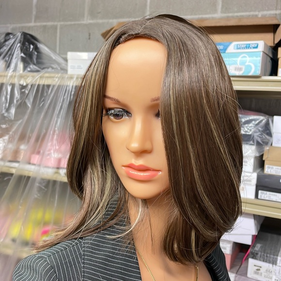 NWT 12” brown wig caramel golden highlights center part medium brunette DP - Picture 16 of 16